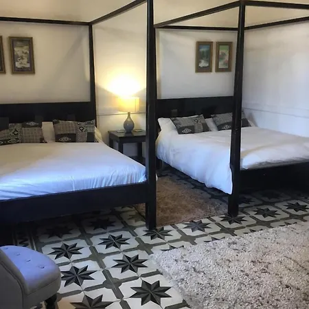 The Couette-café 4*